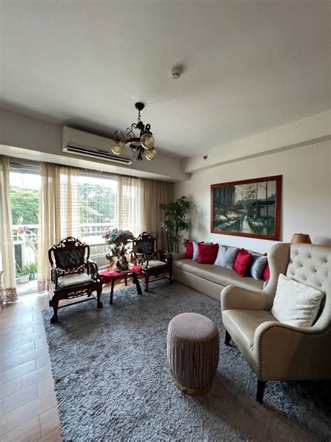 Condos and Flats for Sale in Alabang, Muntinlupa .